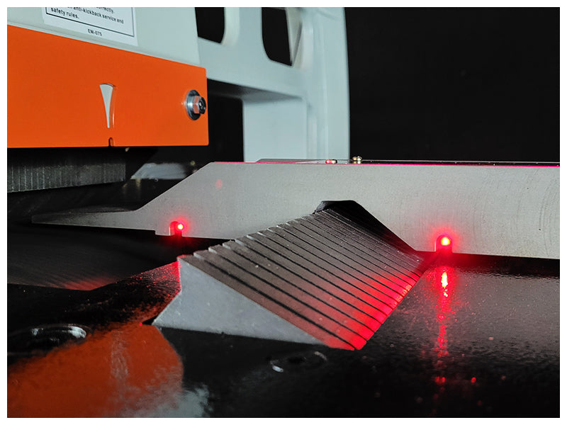 Cantek | R18 Bottom Cutting Straight Line Ripsaw