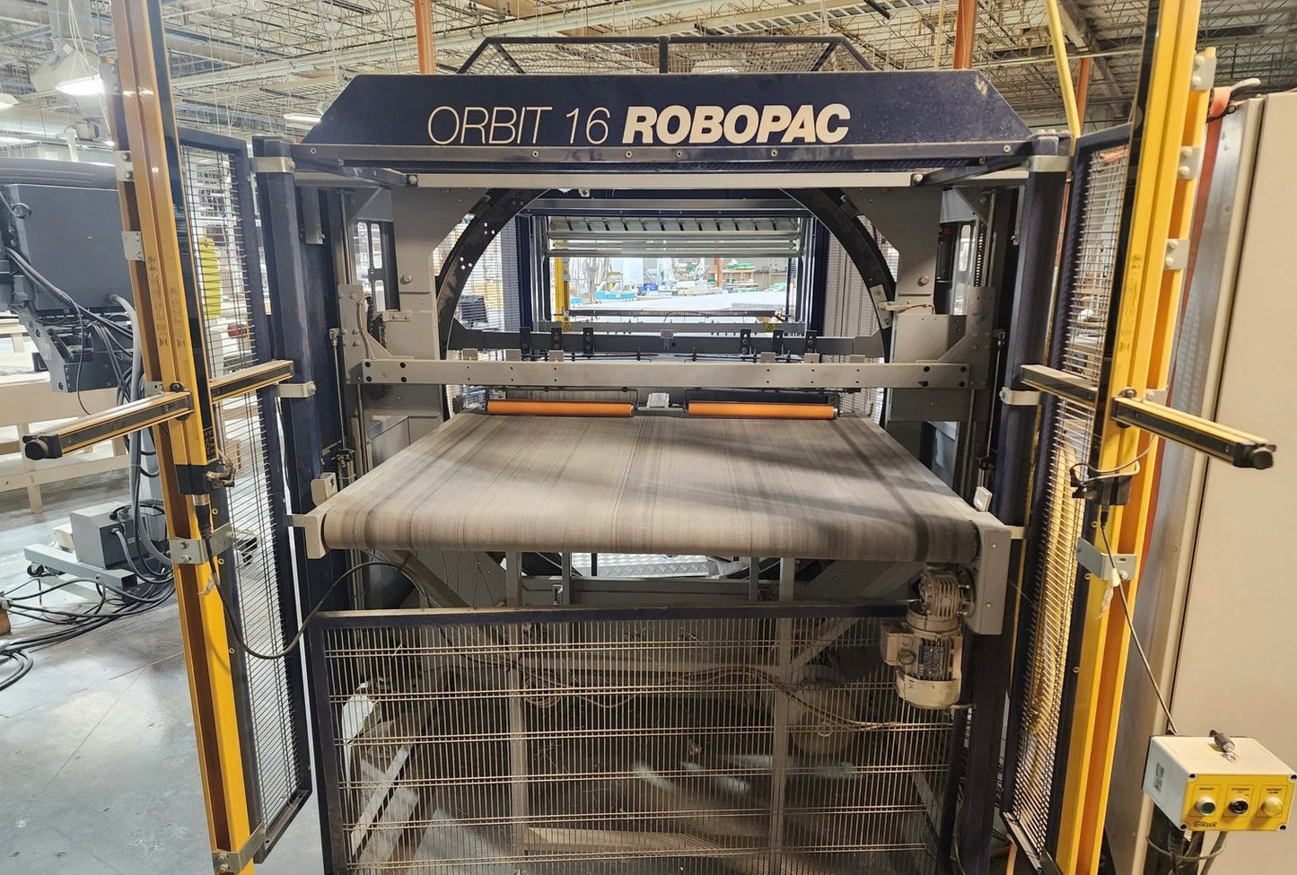 2019 Robopac Pluripac 1500 Ring Machine  - Michigan