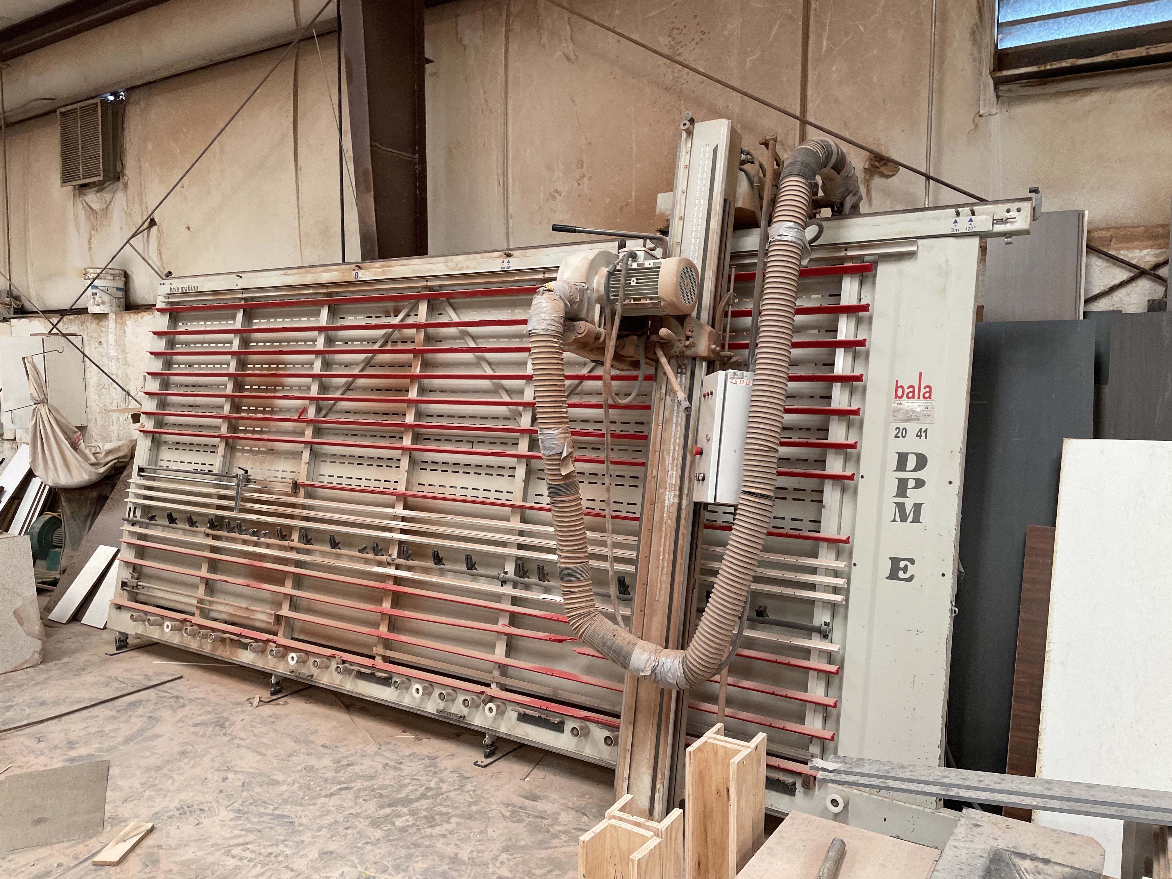 Bala vertical online panel saw